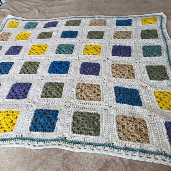 Crochet afghan vintage granny square  blanket throw blue green yellow purple tan - Picture 6 of 7